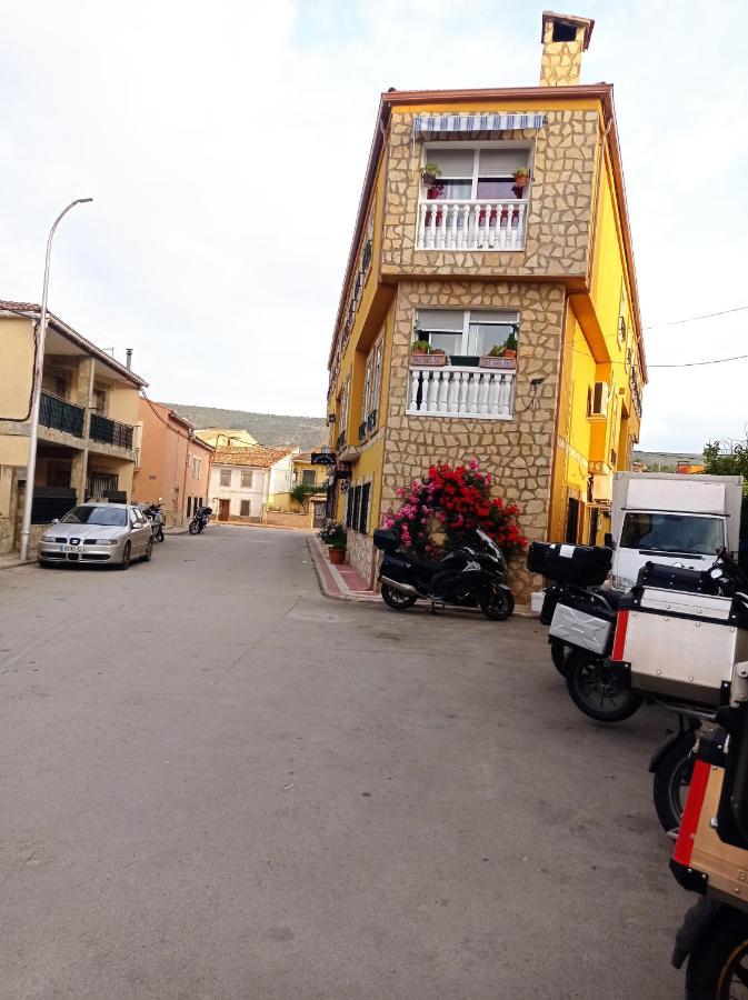 Hostal Canamares Bagian luar foto
