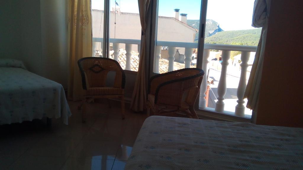 Hostal Canamares Bagian luar foto