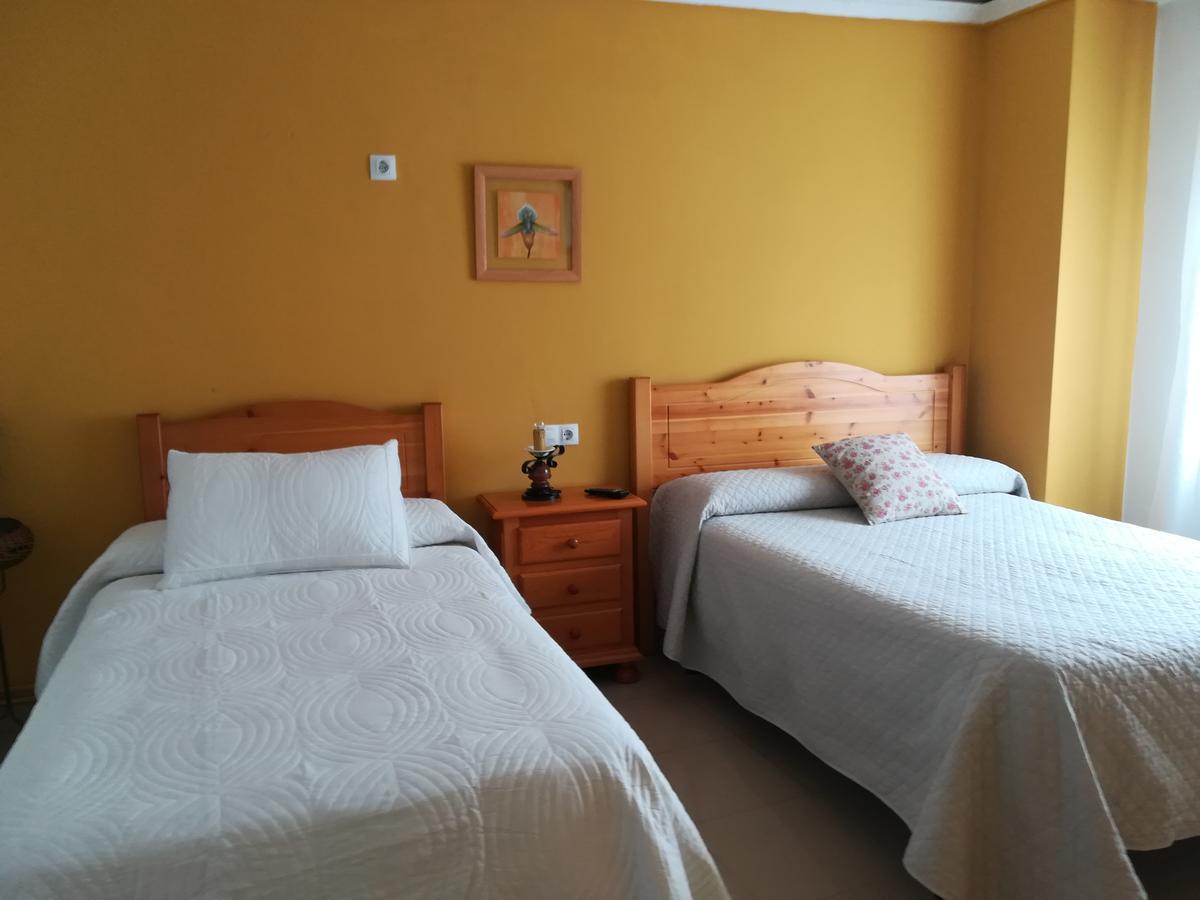 Hostal Canamares Bagian luar foto